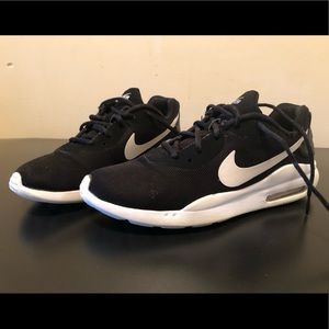 WOMENS NIKE AIR MAX SZ 8.5